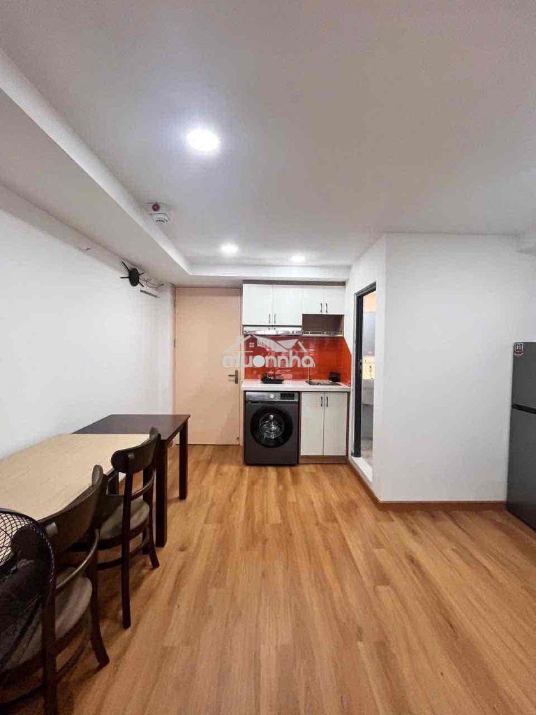 Studio rộng thoáng ngay vòng xoay dân chủ - Ảnh 3