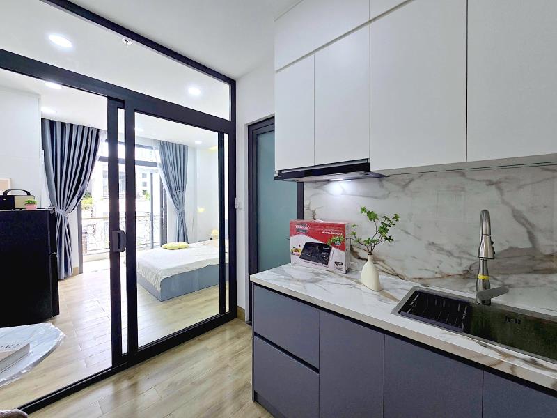 Cho thuê 1pn ban công 40m2 new 100% ngay cầu bông - chợ bà chiểu - công viên lê văn tám