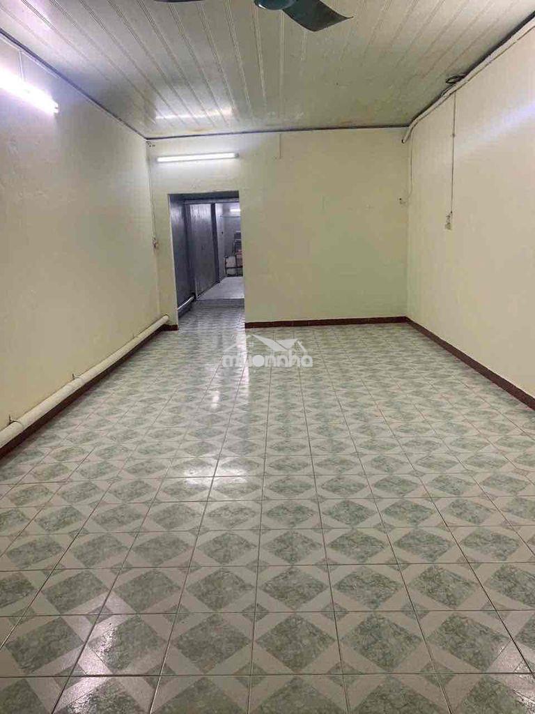 Cho thuê nhà nguyên căn mặt tiền kinh doanh phước bình
