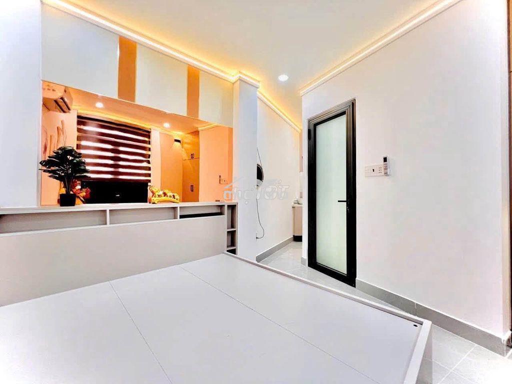 Chỉ 3.95 tỷ: ngay chợ gv giáp bt, 40m2, 3 tầng vf3 đỗ cửa, full nt - Ảnh 2