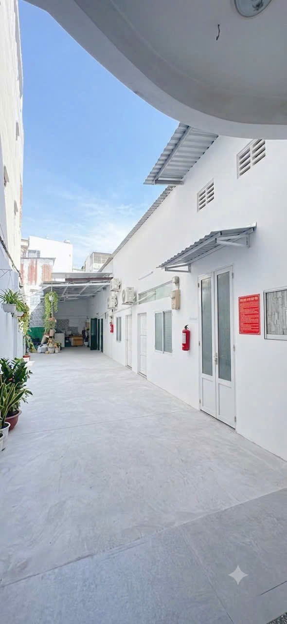 Dãy nhà trọ đoàn văn bơ, 18,5 tỷ, 202m2, 10pn, 10wc, 2 tầng, q4, - 4