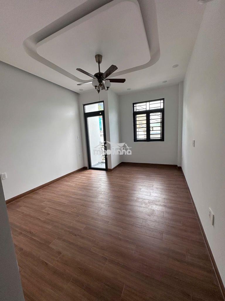 Bán nhà 1 trệt 2 lầu sân thượng mới 100%, 80m2, 4pn, nội thất hẻm 6m - Ảnh 4