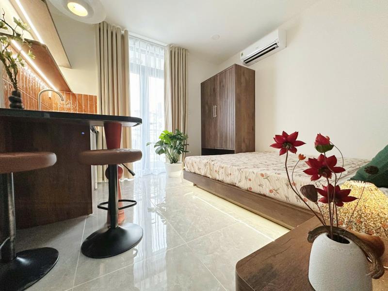Cho thuê căn hộ ban công new 100%_phan đăng lưu phú nhuận_tân định quận_phạm văn đồng gò vấp - 2