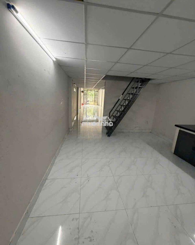 Xưởng 4*25. trống suốt có gác lửng 2pn. q12 - Ảnh 2
