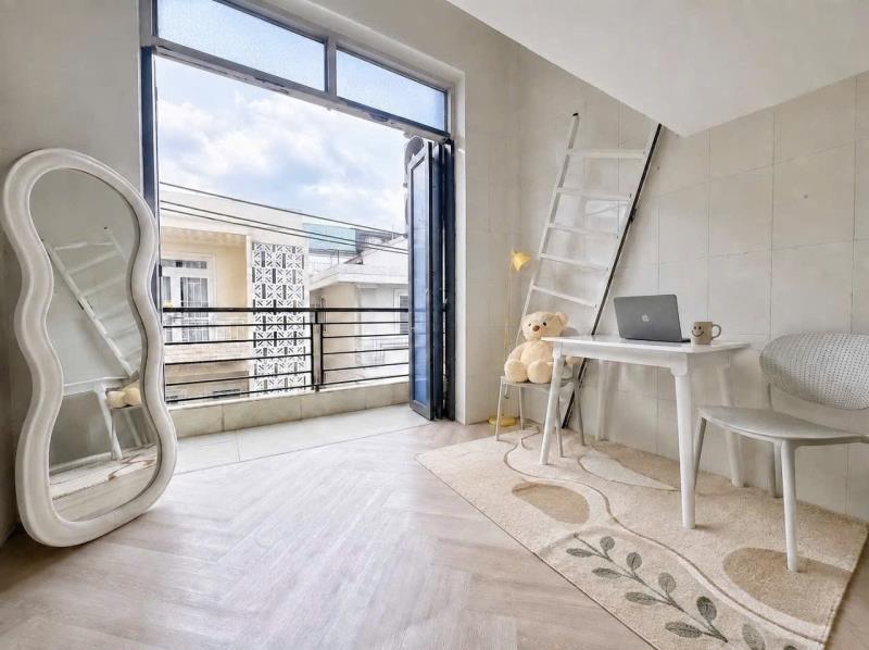 🏡 Phòng trọ có gác – gần đh công thương ❄️ có máy lạnh • 🛗 thang máy • gác rộng ✨ sạch đẹp, tiện nghi • dọn vào ở ngay 📍 gần đh công thương, thuận tiện đi học & đi làm 💰 giá tốt