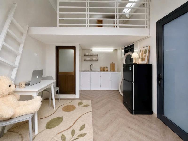 🏡 Phòng trọ có gác – gần đh công thương ❄️ có máy lạnh • 🛗 thang máy • gác rộng ✨ sạch đẹp, tiện nghi • dọn vào ở ngay 📍 gần đh công thương, thuận tiện đi học & đi làm 💰 giá tốt - Ảnh 2