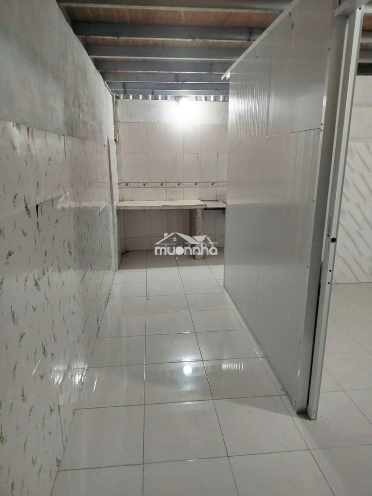 Nhà giá rẻ gác,2 phòng, hẻm xe hơi gần lê thị hà tân xuân 1 hm - Ảnh 2