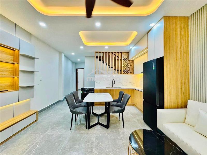 Hiếm-chdv ngay gần phan đăng lưu - 72m2 - hẻm xe hơi,7phong