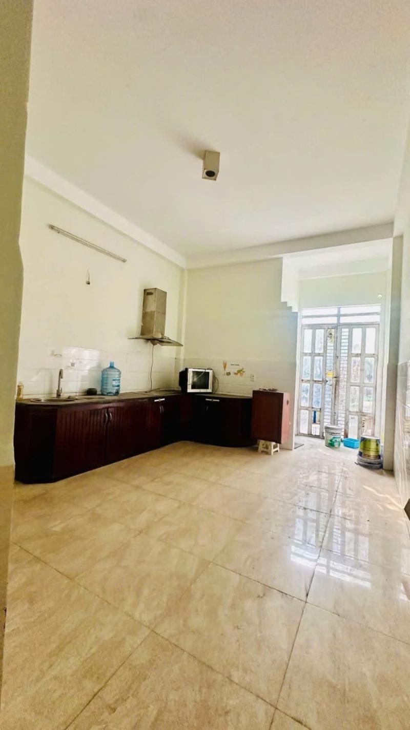 Nhà 3 tầng 4x30 mặt tiền dương thị mười, gần nguyễn ảnh thủ, vị trí kinh doanh buôn bán ngon - Ảnh 4