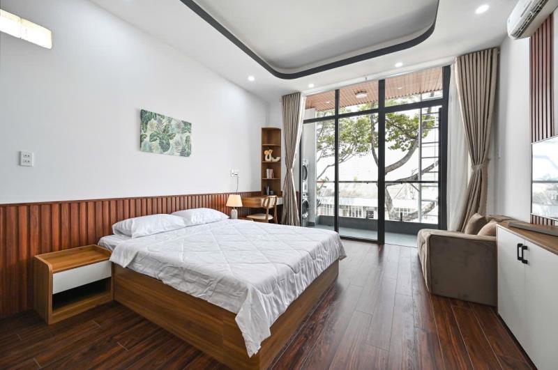 Cho thuê 1pn ban công 50m2 có máy giặt, sấy riêng ngay công viên lê văn tám - cầu kiệu - nhà thờ tân định