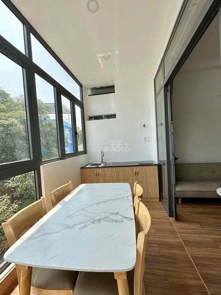 Studio full nội thất ban công mới xây ngay ngã tư thủ đức - 2