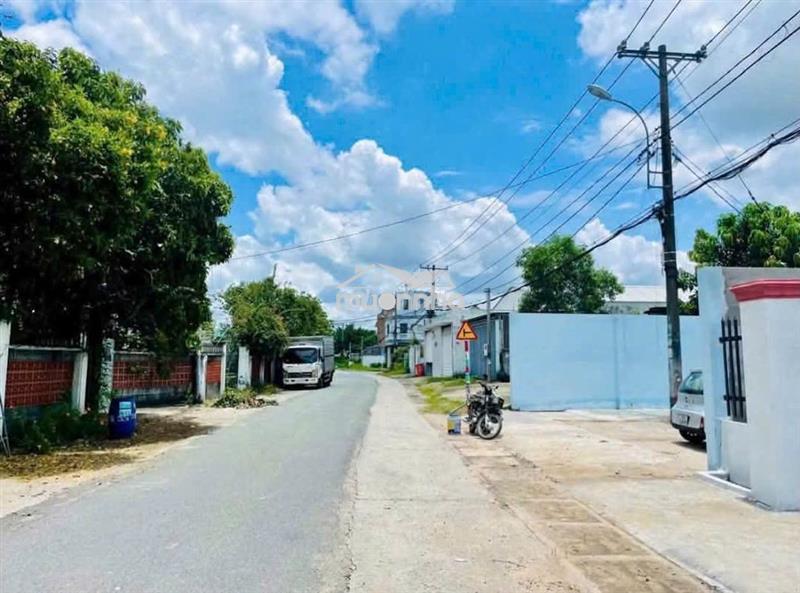 Chú cần ra gấp miếng đất