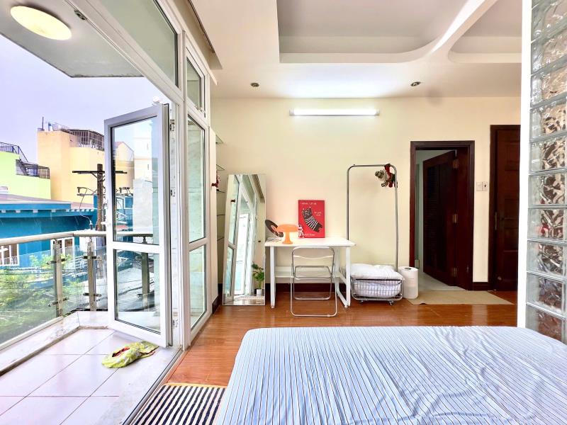 Cho thuê studio ban công 35m2 có máy giặt riêng ngay chợ bà chiểu - ngã tư phú nhuận - trường đại học văn lang - Ảnh 3
