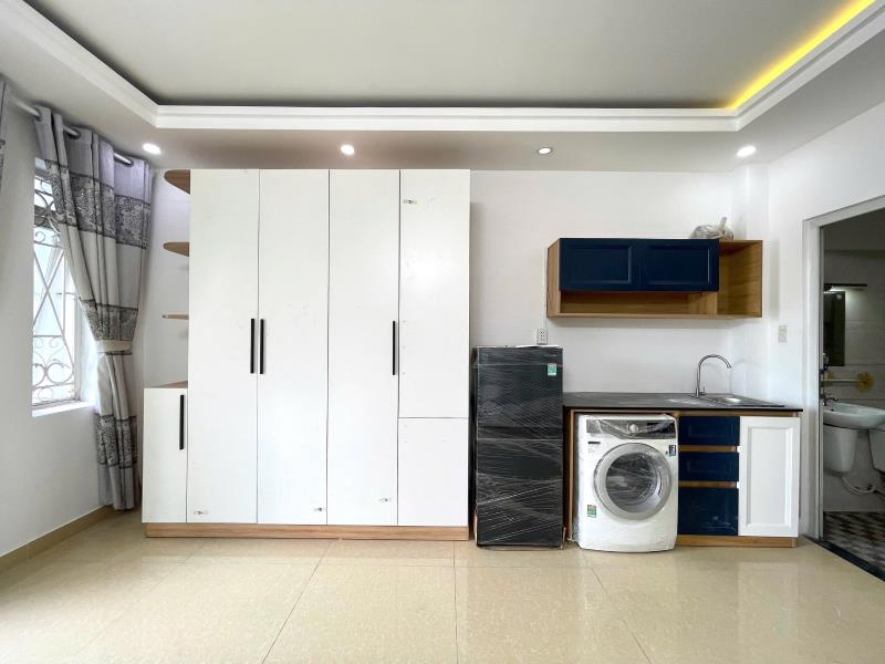 Cho thuê phòng trọ ban công full nội thất đường nguyên hồng gần ufm, hàng xanh,uef,hutech - Ảnh 2
