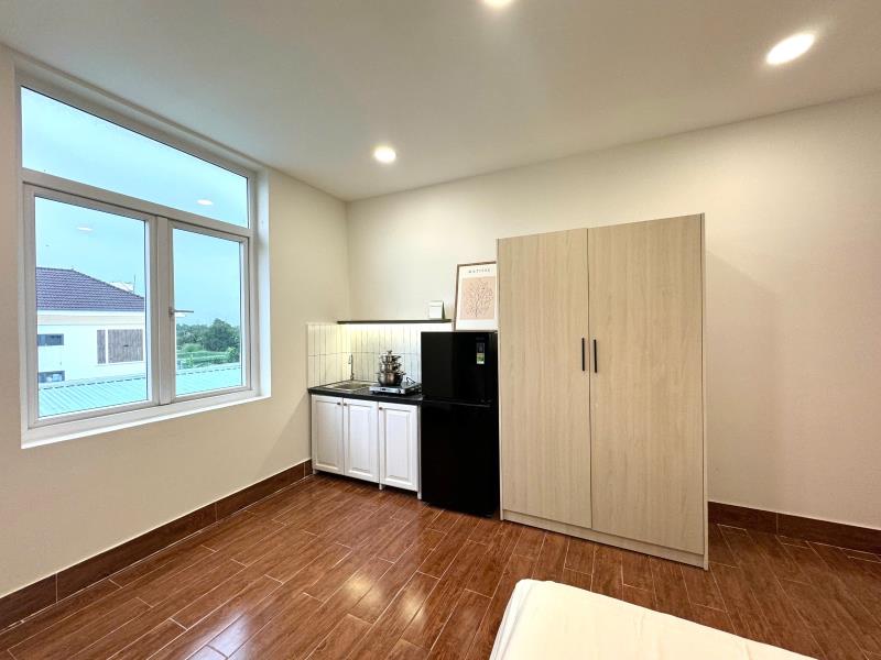 Phòng mới đầy đủ tiện nghi, cửa sổ thoáng mát gần ngay bx quận 8 - Ảnh 3