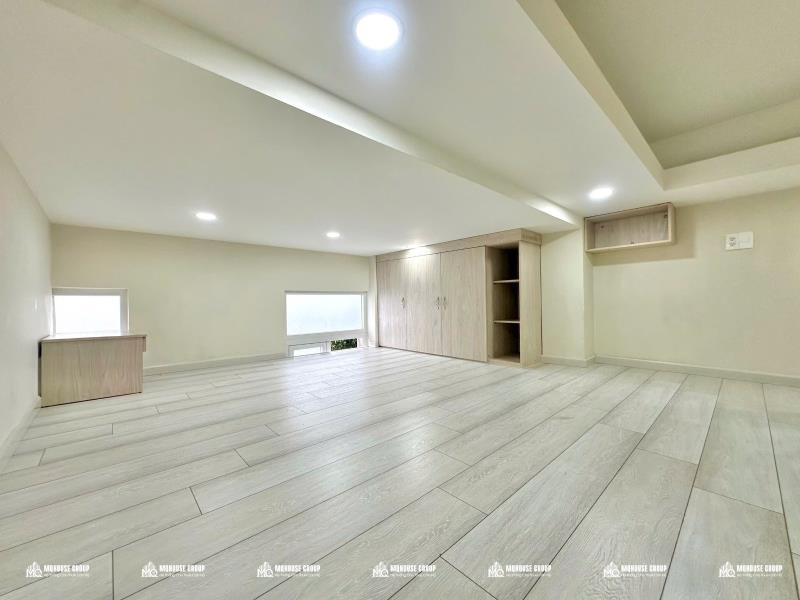 Duplex ban công thang máy giặt riêng cộng hòa - Ảnh 3