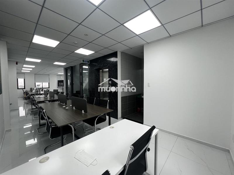 Shophouse mặt song hành 3sàn 225m2 giá 25triệu, có thang máy, máy lạnh