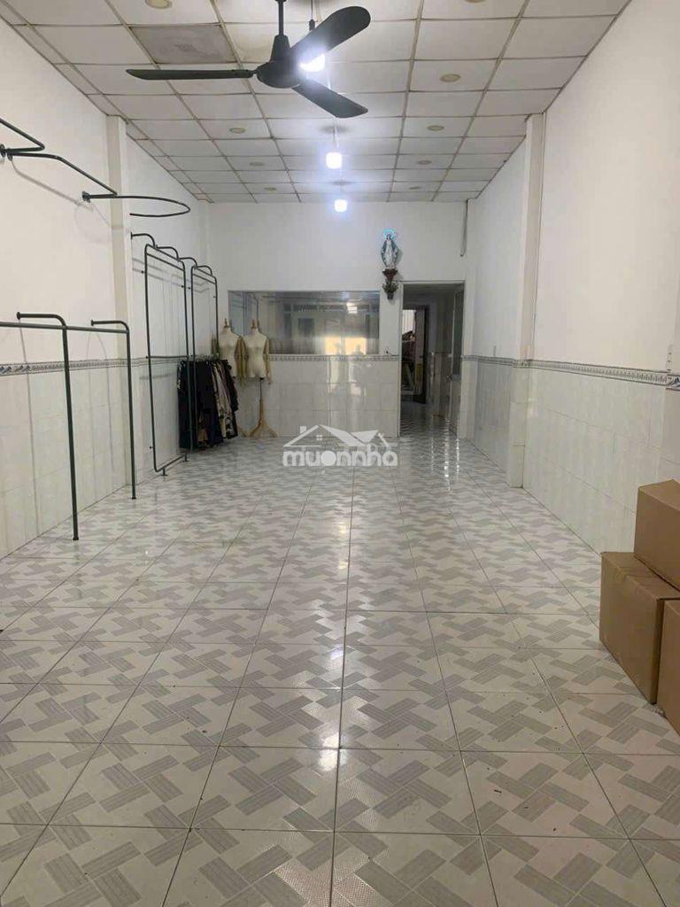 Nhà 4×30m có gác lửng đúc – phạm đăng giảng/lê trọng tấn – kho + ở 