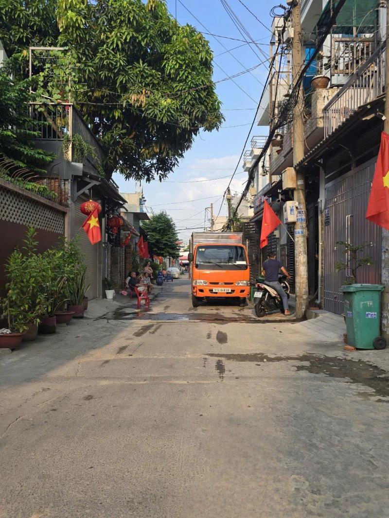 Nhà 3 tầng 4,5 x 24, hẻm 6m lê văn khương, gần chợ thới an, 11 phòng
