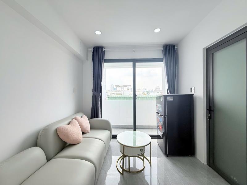 Thuê ngay căn hộ tách bếp ban công 40m2 siu rộng thoáng ngay landmark 81 an ninh cao - Ảnh 4