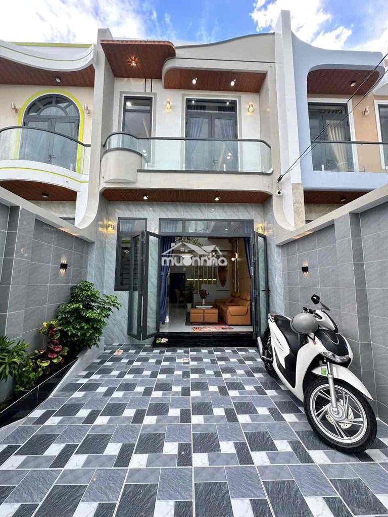 Nhà mới xây 4,4 x 21m ngay lộc hậu mỹ lộc đường xe hơi 7 chỗ - shr