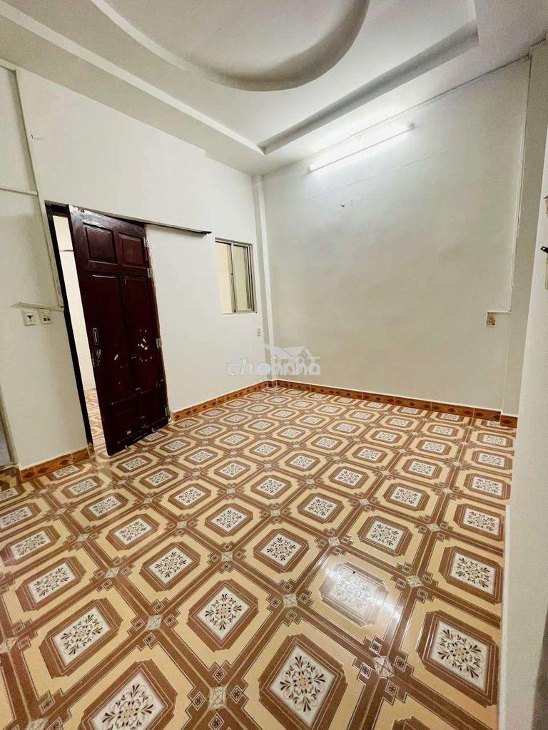 Nhà mới sơn sạch sẽ  - Ảnh 4