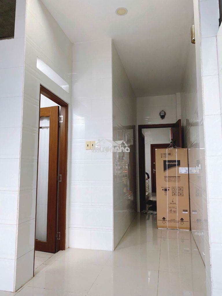 Phòng máy lạnh 30m2 nguyễn xí - 4tr5 - Ảnh 4