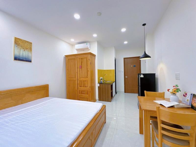 Trống sẵn căn ban công 35m2 full nội thất ánh sáng tự nhiên ngay nguyễn văn đậu gần chợ bà chiểu , phan xích long giáp quận 1,3 khu an ninh - Ảnh 2