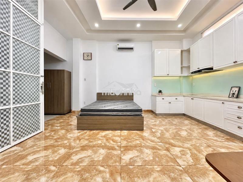 Phòng mới.rộng 50m khu cộng hòa ngay etown ở liền.