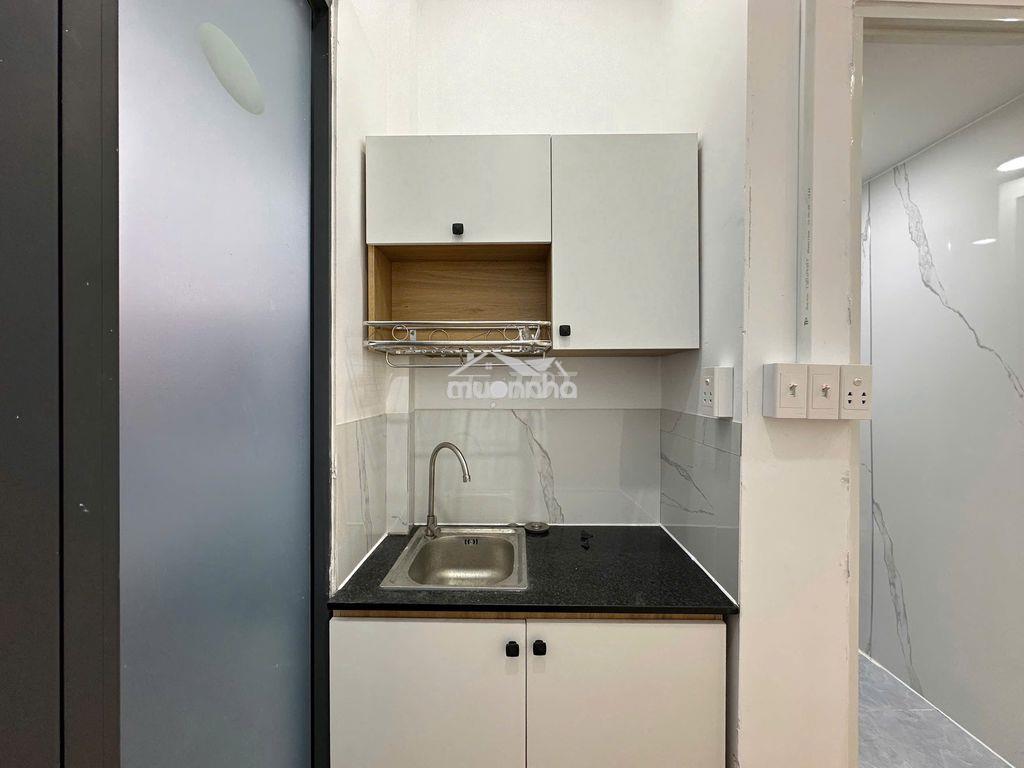 Studio cửa sổ trời rộng siêu thoáng ngay khu k300 lotte cộng hòa - Ảnh 2