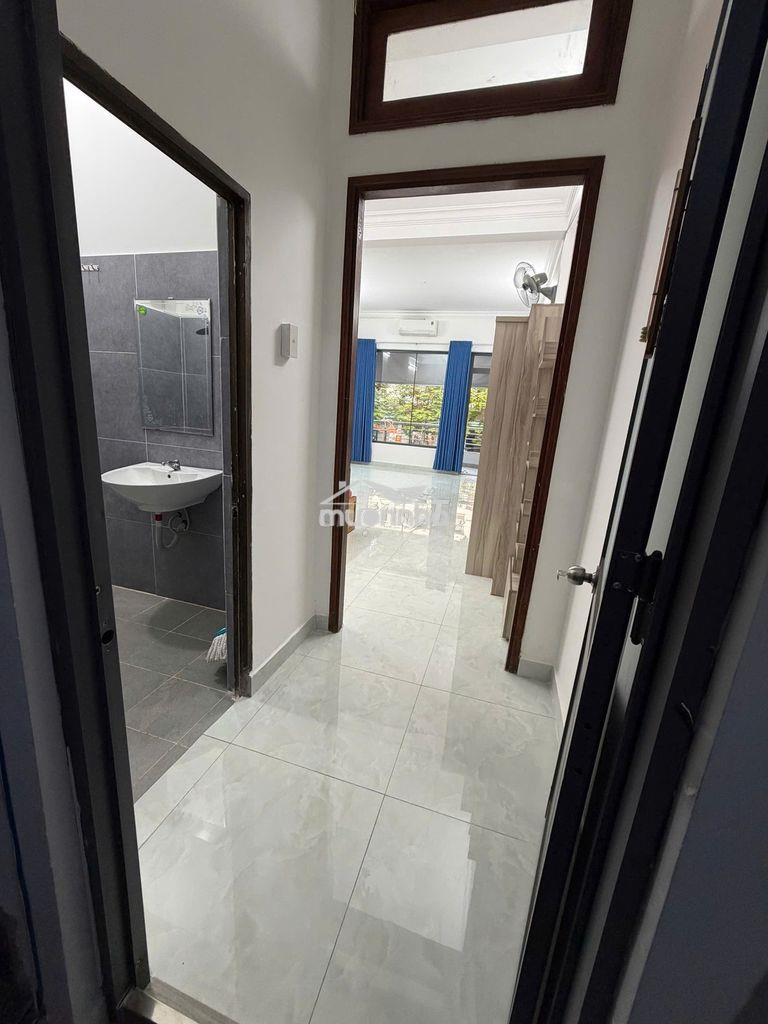 Phòng rộng, đặng thuỳ trâm, full nội thất, có ban công - Ảnh 2