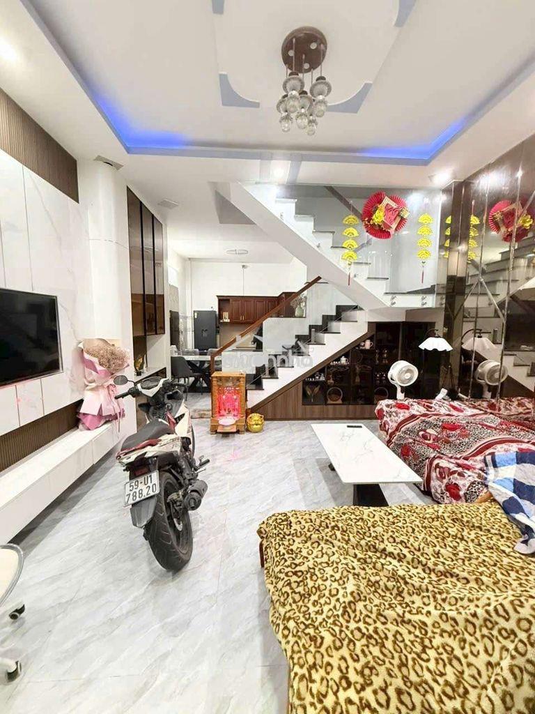 Full nội thất 4,5x13 trệt 3 lầu 4pn 3wc hẻm ô tô 5m gần pmqtrung - Ảnh 2
