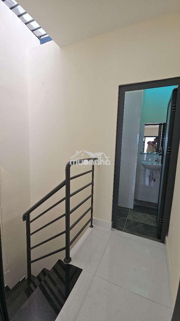 Nhà đẹp 2 lầu gần cầu chữ y - Ảnh 3