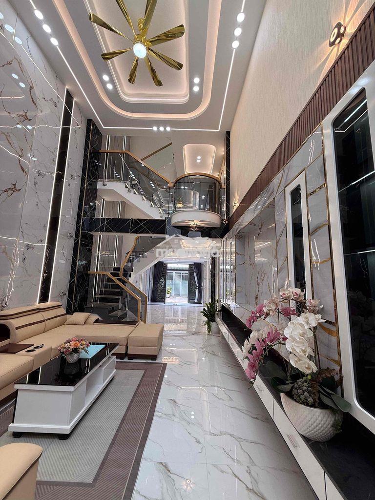 Nhà phố xây mới ngay ngã tư ga có ô chờ thang máy - Ảnh 2