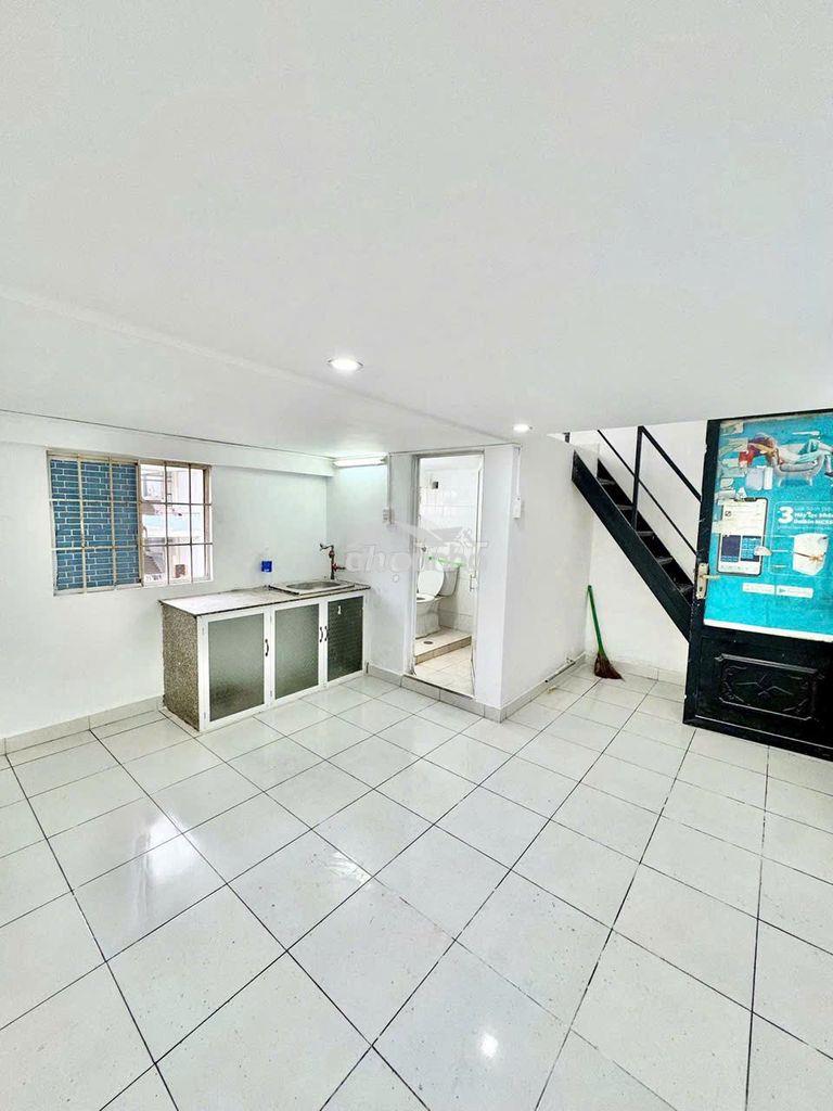 Becamex hòa lợi lầu 3 ép giá được 385 triệu. ngộp nặng - Ảnh 2