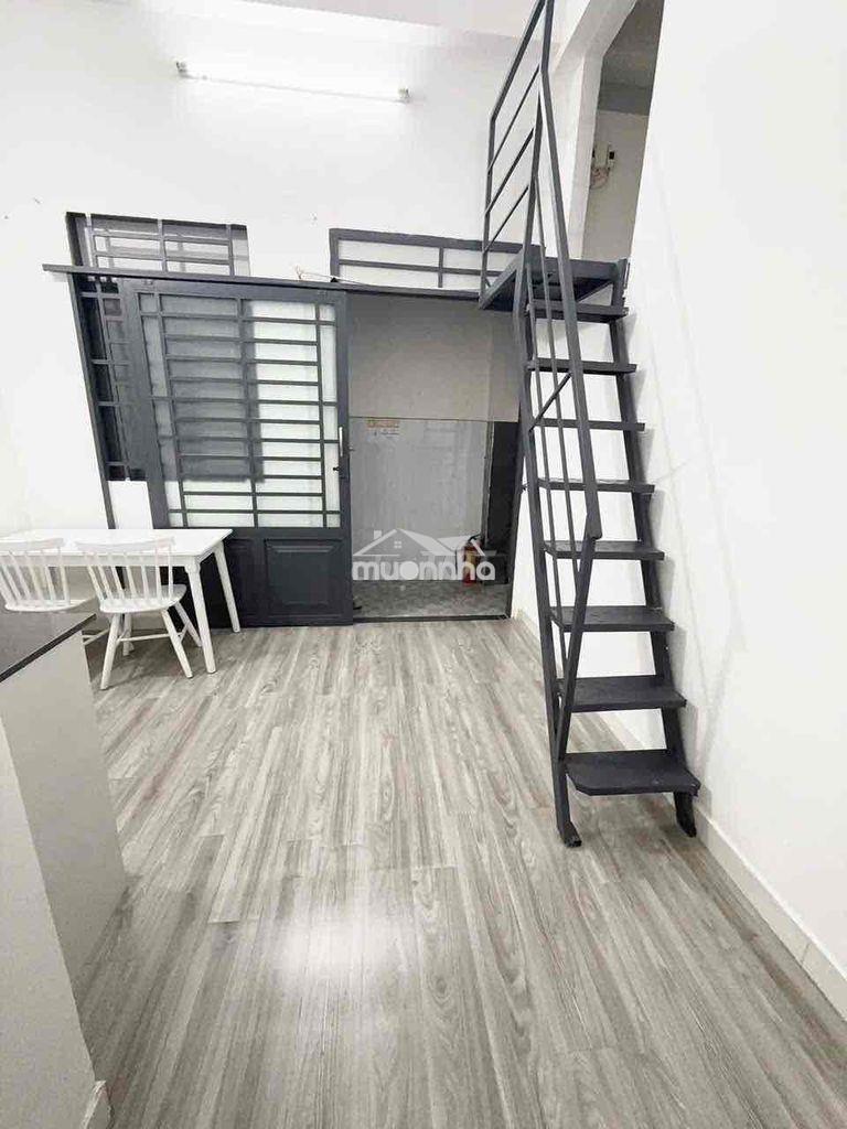 Duplex gác siêu rộng ngay trung tâm q3