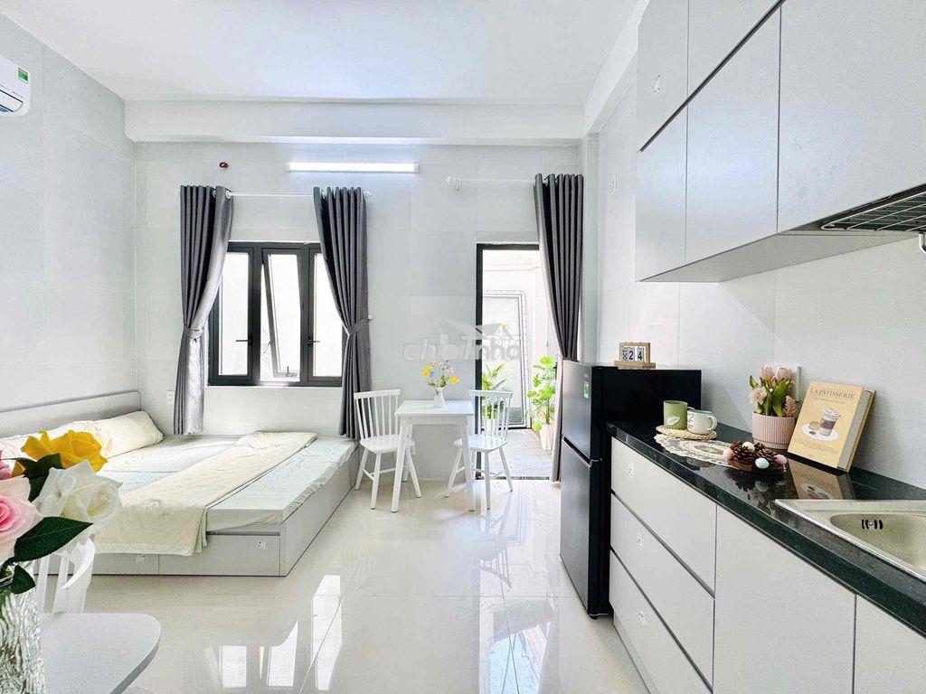 Chdv mới xây có 102 ở lạc long quân - âu cơ có ban công full nội thất - Ảnh 2