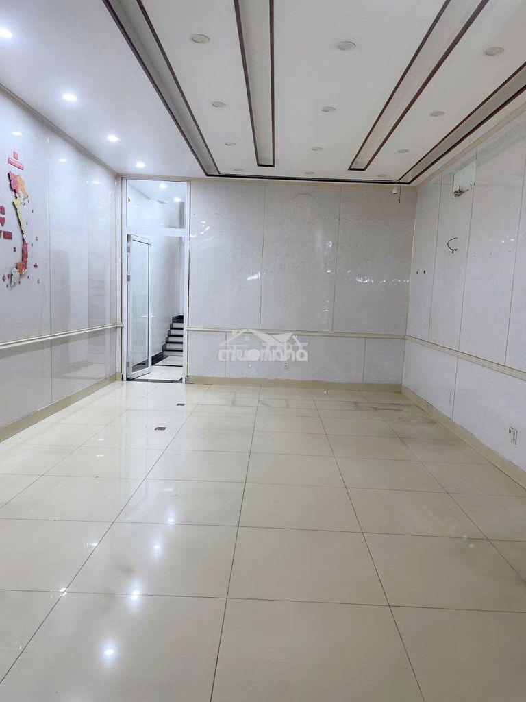Cho thuê nhà mặt tiền có thang máy - Ảnh 4