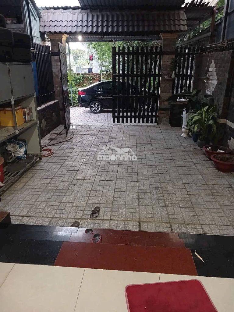 Nhà bình nhâm sân ô tô 175m2 - Ảnh 2
