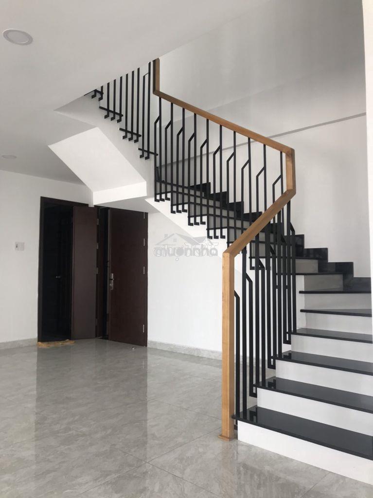 Cho thuê penthose bảy hiền tower 4 phòng giá 17 triêu