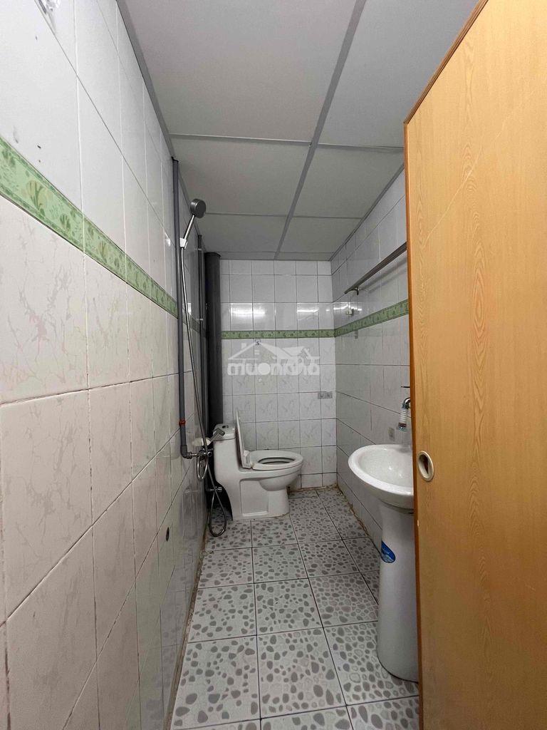 Cho thuê nhà đường 8 tnpb gần lê văn việt 2pn 2wc giá 7,5tr - 3