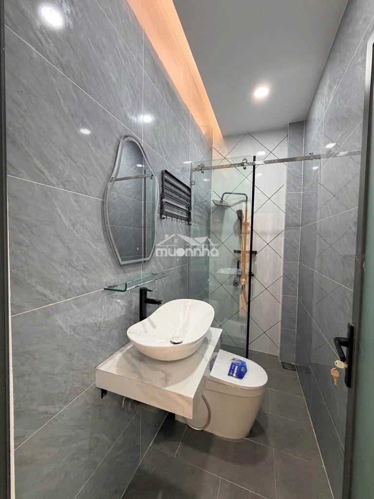 Nhà 2 lầu (4.3x13) mới đẹp hẻm thông đẹp đường hậu giang giá tốt - Ảnh 3