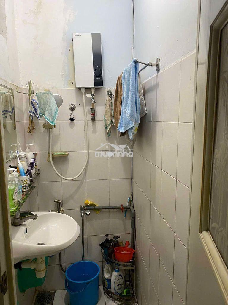 Cho thuê căn hộ 109 nguyễn biểu quận 5, dt : 65m2, 2pn có nội thất - Ảnh 4