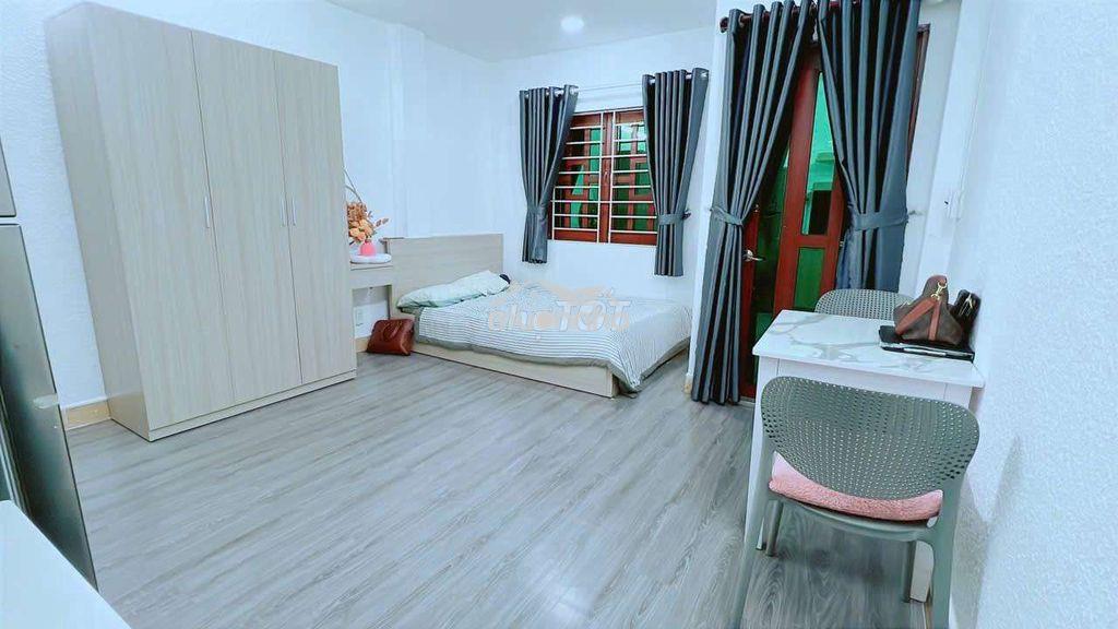 Phòng đẹp ban công mặt tiền đầy đủ nội thất ngay cầu khánh hội - Ảnh 4