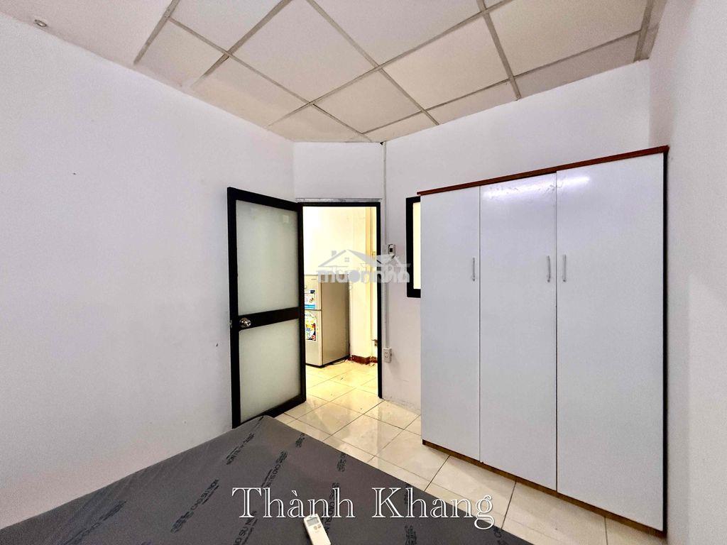 Cho thuê căn hộ 2pn cửa sổ full nt rộng 50m2 ngay nhà hát hoà bình - Ảnh 4