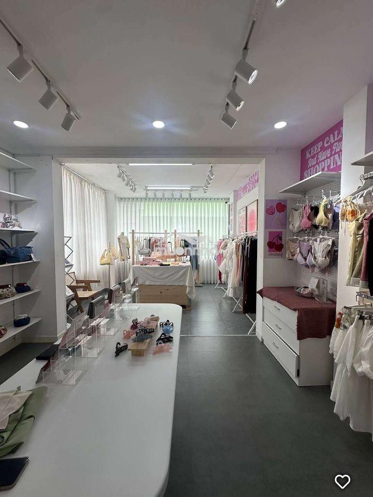 Nguyên căn hxh lê văn sỹ 4 x18m 2 tầng khu thời trang - Ảnh 2