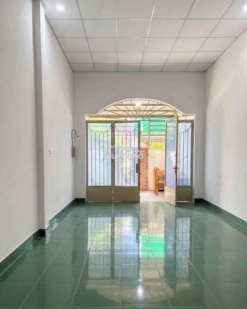 Nhà hẻm ba gác khu vực an ninh dân cư đông đúc gần chợ trường học - Ảnh 2