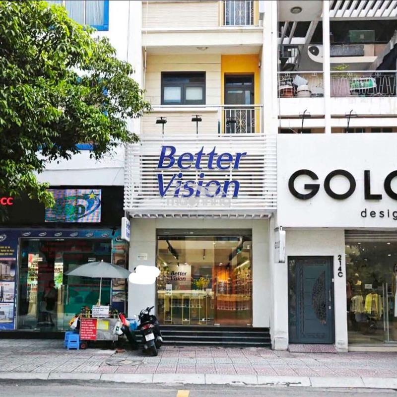 Nhà mt nguyễn trãi q1. 5 tầng. ngay lancaster