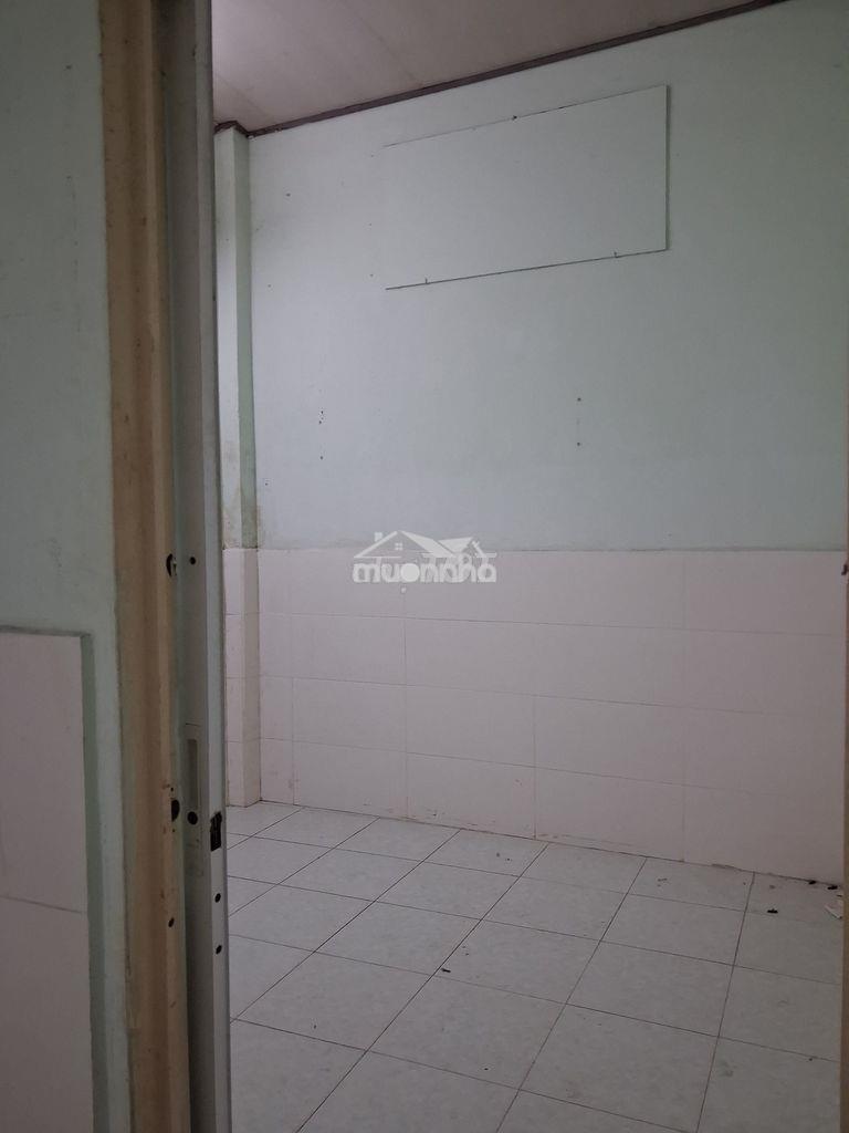 Cách mạng thág 8,dt 3,5m×16m,1 gác,3phòng. - Ảnh 2