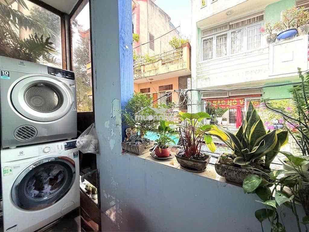 Hẻm xe hơi khuvip phan xích long - nguyễn công hoan- bệnh viện hoàn m - Ảnh 3